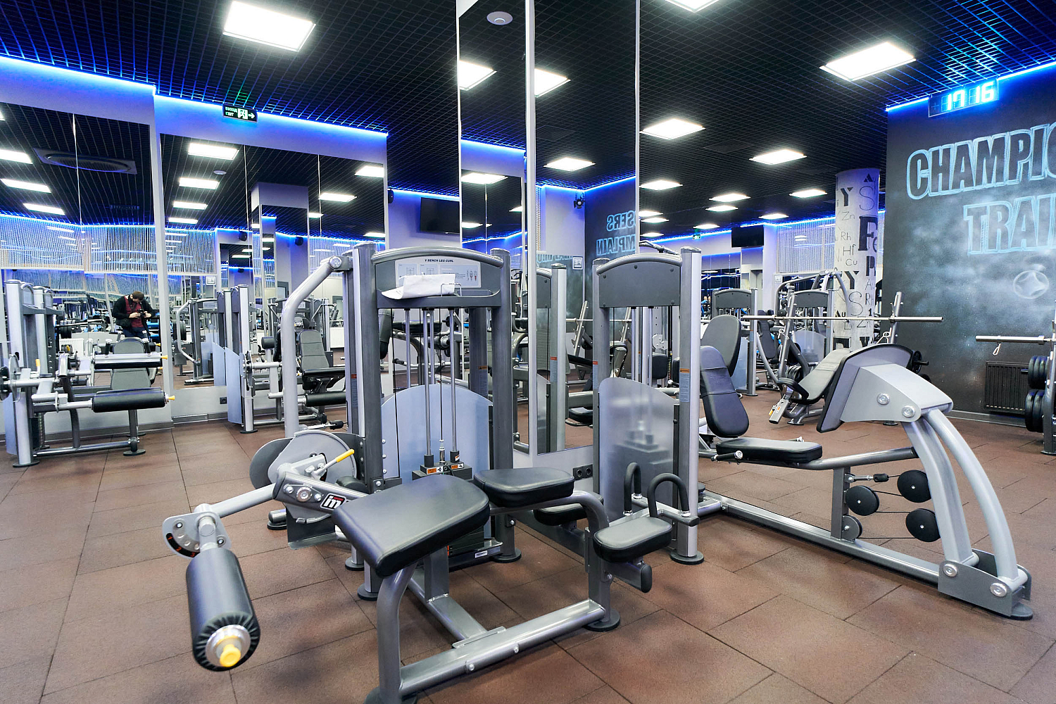 Премиальный спортклуб FE Room — новая классика фитнеса!