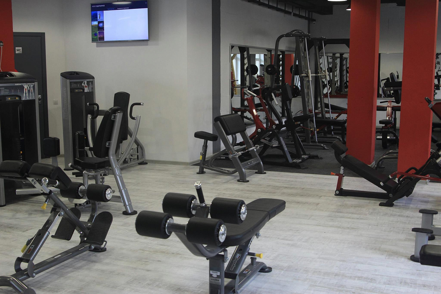 Тренажерный зал FavorytGym  в Житомире. Ничего лишнего - только спорт! || Тренажерний зал FavorytGym в Житомирі. Нічого зайвого - тільки спорт!