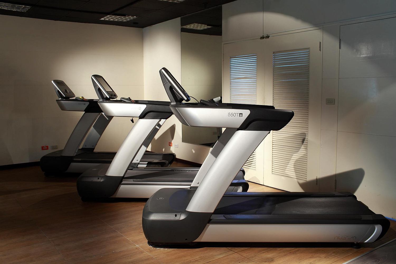 Тренажерный зал FavorytGym  в Житомире. Ничего лишнего - только спорт! || Тренажерний зал FavorytGym в Житомирі. Нічого зайвого - тільки спорт!