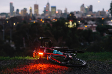 Мигалка задняя Knog Blinder Mob V Kid Grid 44 Lumens Black || Мигалка задня Knog Blinder Mob V Kid Grid 44 Lumens Black