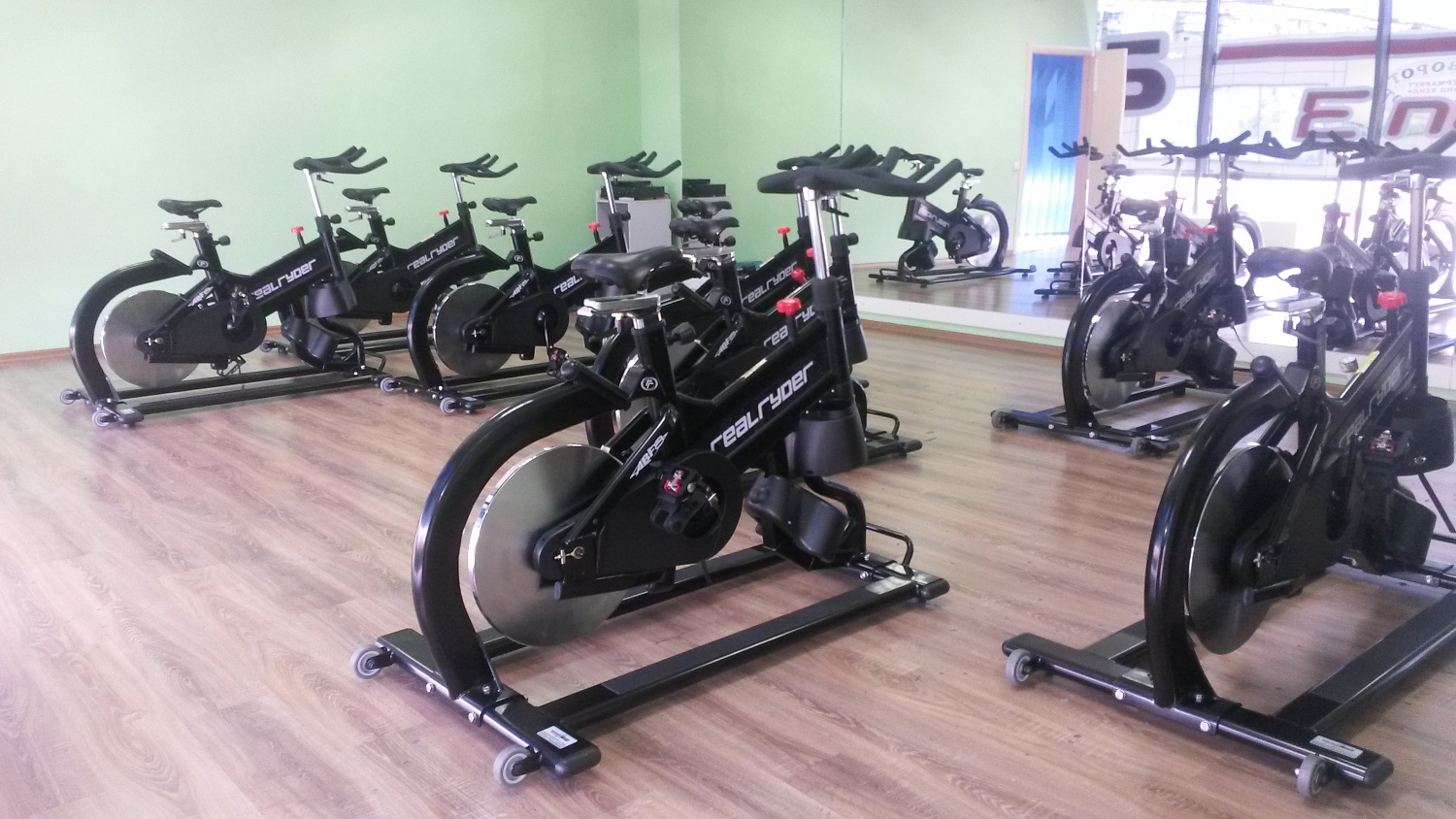 Сайкл-тренировки REALE Ryder в фитнес-клубе «Energy Fit» || Сайкл-тренування REALE Ryder у фітнес-клубі " Energy Fit»
