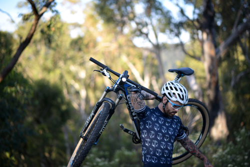 Фара Knog PWR Mountain 2000 Lumens POWERBANK