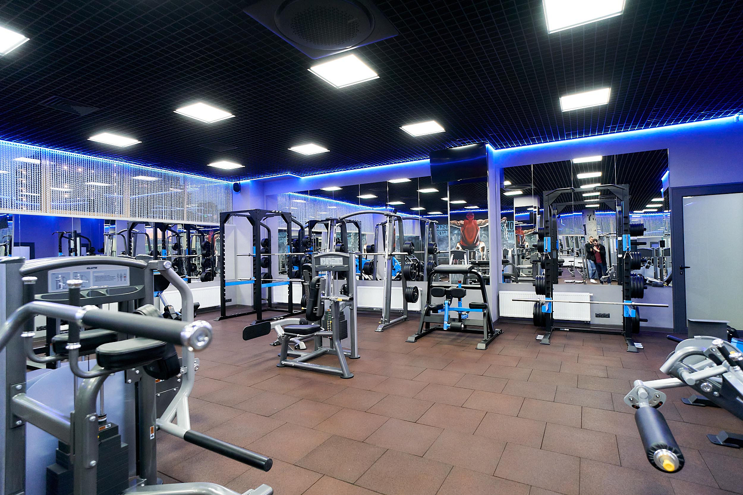 Премиальный спортклуб FE Room — новая классика фитнеса!