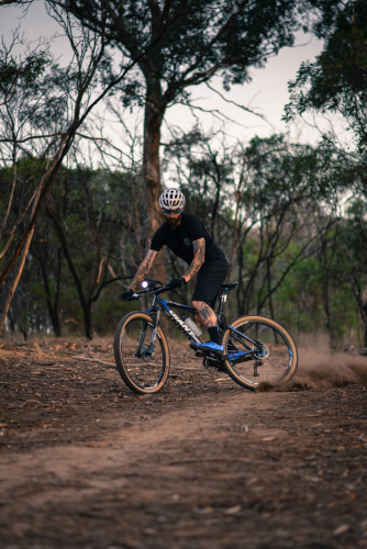 Фара Knog PWR Mountain 2000 Lumens POWERBANK