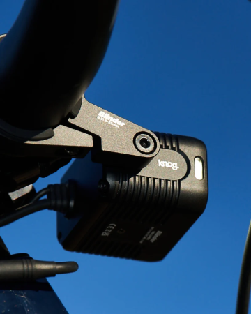Фара Knog Blinder X 1800 + 10,000 mAh Battery