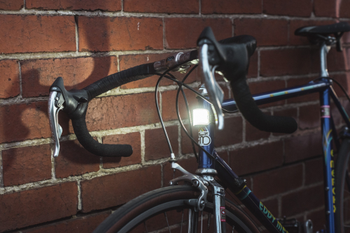 Мигалка передня Knog Big Cobber Front 470 Lumens