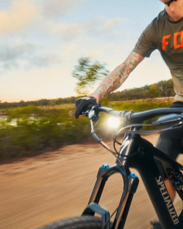 Фара Knog Blinder E 2300
