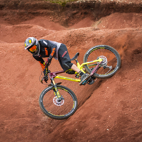 Шолом Urge Archi-Enduro біло-чорний м (57-58см)