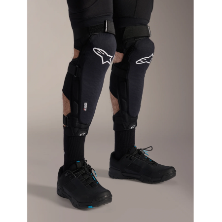 Наколенники Alpinestars A-IMPACT PLASMA PRO KNEE SHIN PROTECTOR BLACK WHITE, S || Наколенники Alpinestars A-IMPACT PLASMA PRO KNEE SHIN PROTECTOR BLACK WHITE, S