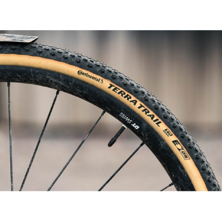 Покрышка бескамерная Continental Terra Trail ProTection 28" | 700 x 40C | 28 x 1.50 black/cream , складная skin || Покришка безкамерна Continental Terra Trail ProTection 28 | / 700 x 40C / 28 x 1.50 black / cream, складна skin