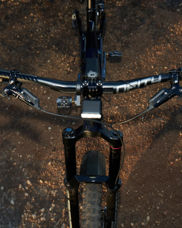 Фара Knog Blinder X 1800 + 10,000 mAh Battery