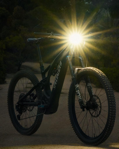 Фара Knog Blinder E 2300